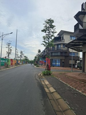 nền đầu đường và đầu khu nam long vị trí kinh doanh