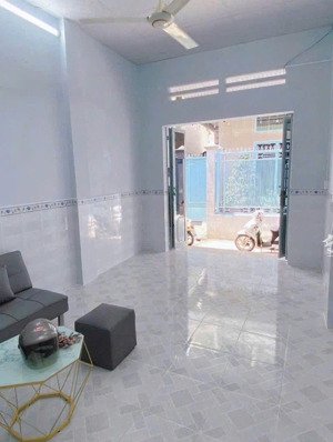 bán nhà phường quyết thắng gần nhà thờ biên hoà, dt 38m2, nở hậu, giá 1,550 tỷ, lh 