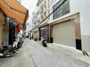 nhà cũ tiện xây mới nguyễn tri phương quận 10 -hẻm nhựa 5m- 3 tầng 56m2