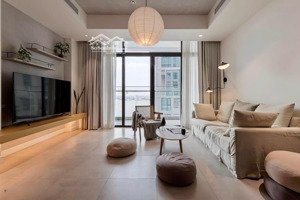 chủ nhà gửi cho thuê gấp căn hộ studio tại sungrand city thuỵ khuê giá 17tr/tháng, lh 