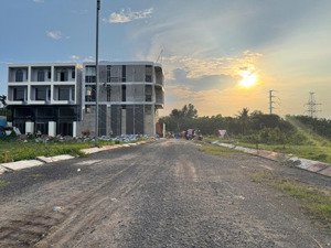 -đất nền giá hấp dẫn
giữa lòng thủ đức chính chủ giá cực mềm - diện tích chuẩn: 4x14m