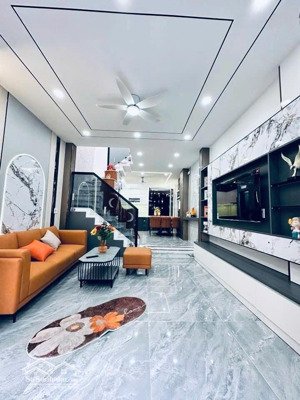 nhà đẹp ở luôn ngõ 79 cầu giấy- dân xây chắc chắn- 100m ra phố- ngõ thông