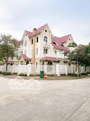 căn góc đầu hồi ngay mặt đường lê trọng tấn vỉa hè 200m2 sử dụng riêng