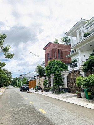 khuôn đất biệt thự thạnh mỹ lợi 10x25m chỉ 47 tỷ thương lượng mạnh view công viên siêu đẹp bán gấpự