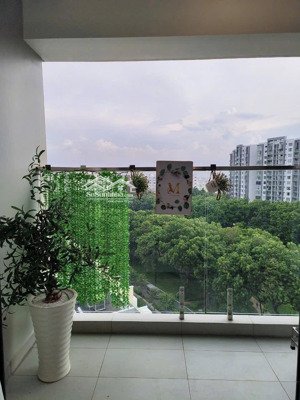 bán căn hộ 3pn diện tích 117m2, giá 8,2 tỉ tầng cao view nội khu