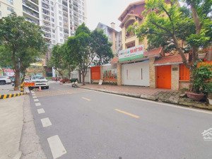 bán biệt thự cầu giấy ngay công viên 307m siêu đẹp, mặt tiền 15m giá rẻ