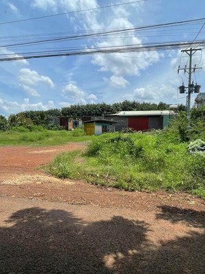 cần cho thuê nhà xưởng gần trung tâm hành chính phú riềng mới