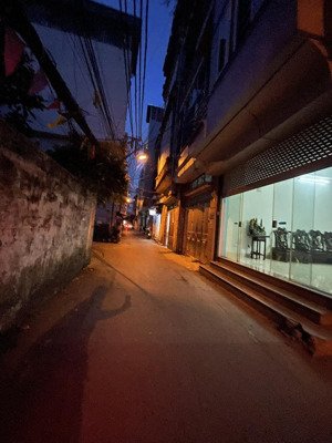 căn nhà 35m mà giá lại đẹp như tranh đông hồ giữa thời loạn giá