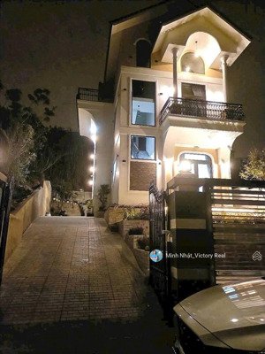 bán biệt thự view đỉnh, đã hoàn công, 272m2 trung tâm thành phố đà lạt