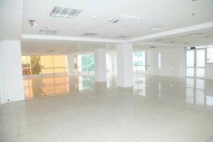 cho thuê văn phòng đường hồng hà, dt 200m²