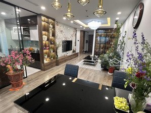 bán căn góc đẹp nhất hà nội centerpoint, 80m, 3 phòng ngủ 2 vệ sinh, nội thất cơ bản, tầng trung