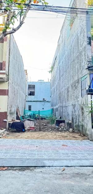 Cần bán gấp lô đất 4.85 tỷ đường Cẩm Chánh 5 sát sông Đinh Gia Trinh - Hòa Xuân