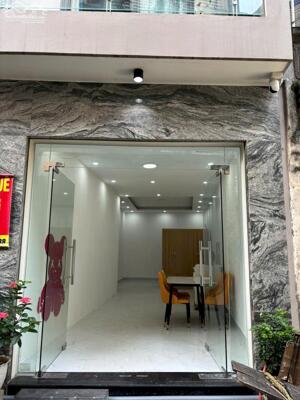 ⭐Cho thuê căn hộ vừa ở vừa làm VP tầng 1, ngõ 406/68 Âu Cơ, cạnh chợ Nhật Tân. 0986886738