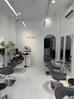 bán nhà mặt tiền đường lê văn quới - chỉ 7.6 tỷ 4 x 13 - 2 tầng - sẵn dòng tiền cho thuê .