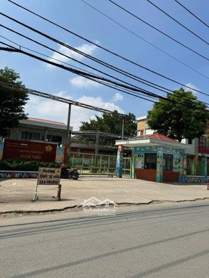 nắm chủ đất p phú hữu giáp quận 2 giá từ 2,9 đến 4 tỷ sổ hồng xdtd bao sang tên 