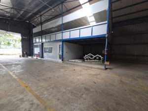 chính chủ cho thuê nhà xưởng bùi công trừng hm. dt: 2000m, có sẵn pccc