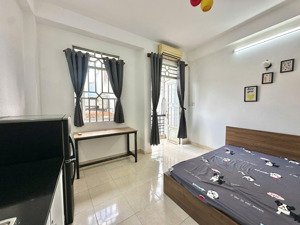 cho thuê phòng ban công giá rẻ 30m2 - full nội thất - ngay nguyễn kiệm - phú nhuận