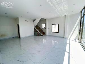  ̂ Nhà - 2 Tầng - Lý Thái Tổ