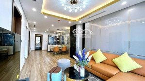 căn hộ tại dự án handico complex căn góc 3 ngủ sáng !