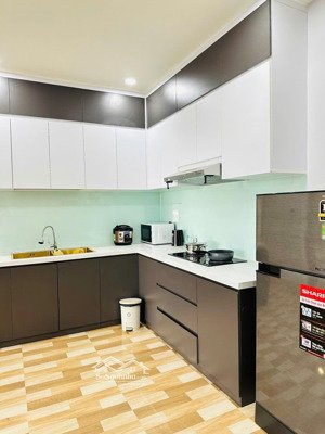 chuyển nhượng căn hộ 74m2 2pn lavida plus giá tổng 4.850 tỷ. giao full nội thất sẵn hợp đồng thuê