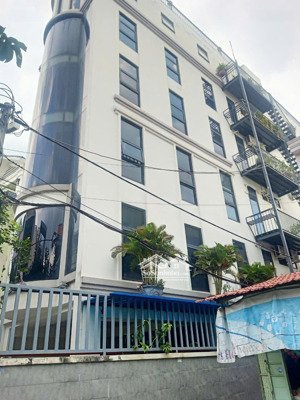 tòa nhà 6 tầng góc 2 mặt tiền nguyễn thái sơn dt 7,5mx26m gía chỉ 28,5 tỷ tl đct 120tr/tháng