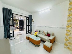 bán nhà giá rẻ ngay chợ bà chiểu, bình thạnh - 3 tầng 3,5x16m - tặng nội thất - giá hơn 6 tỷ còn tl