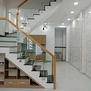 bán nhà 1 trục. phạm văn bach. p15. tân bình .lh mr ngân