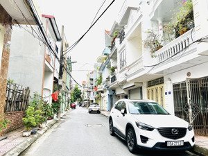 bán nhà 2 tầng mặt đường trại chuối, hồng bàng 32,3m đường 10m có vỉa hè giá 3,3 tỷ