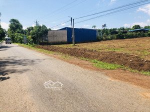 cần sang lại lô đất (46x50=2300m2) thổ cư-shr mặt tiền đường đh (rộng 32m) cạnh kcn giá 500 triệu