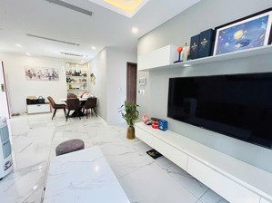 bán căn góc 3pn 97m2 sunshine city 9 tỷ hướng view ngoại khu, có sổ