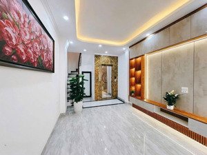 nhà đẹp long lanh-6 tầng thang máy-15m ô tô tránh - 100m đầy đủ trường chợ -tiện ích ngập tràn.