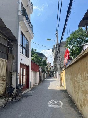 nhà mới 6 tầng thang máy- gara ô tô - 42m2 - trường pháp ngọc thuỵ- nhỉnh 11 tỷ