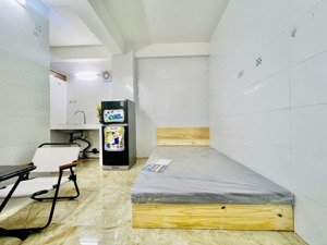 phòng trọ trang bị đầy đủ nội thất - bãi xe rộng rãi gần đại học văn hiến