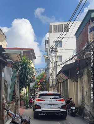 hiếm - nhỉnh 6 tỷ nhà văn la 35m2, oto chạy vòng quanh nhà, 100m ra chợ, trường học các cấp