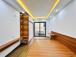 bán gấp nhà ở xuân la - 30m ra ô tô tránh- gần trường chợ- gần phố- nhà mới- full nội thất- 8 tỷ