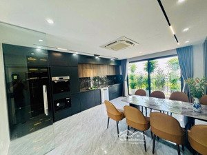 63m2 - 6 tầng, nhà đẹp, phố nguyễn lam, long biên, giá 12,3 tỷ