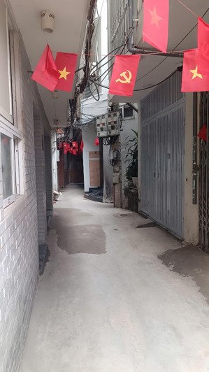 bán nhà riêng ngõ cầu giấy - 39m2 - mt 3.6m - gần xuân thủy - 20m ra phố - nhỉnh 9 tỷ