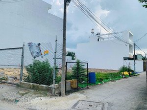 bán đất lô góc 2 mặt tiền đường, từ tô ký rẻ vào 200m, 5.5x20m, giá 4.5 tỷ