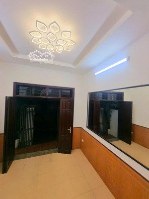 bán nhà thụy khuê - tây hồ 5 tầng, 2 mặt ngõ, sân rộng, gần hồ tây. giá nhỉnh 8 tỷ