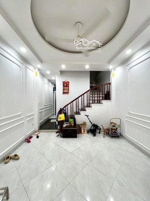 bán nhà hoàng văn thái, thang máy, nội thất mới đẹp lung linh 41m2, 12,8 tỷ