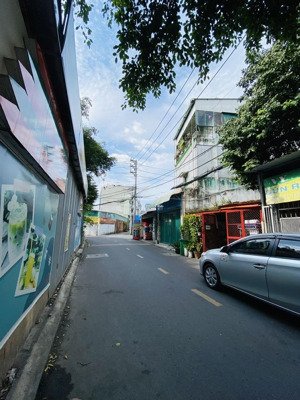 giá tốt ! 1 căn dt (8,7x11,4m) ngay phạm văn đồng - thu nhập 22tr/tháng - xh tận cửa!