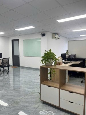 cho thuê nhà 7x20m nguyên căn 4 tầng full nội thất vp đường trương văn bang p.tml cũ - 48tr/th