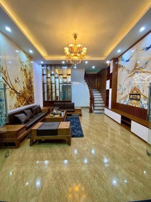 nhà mậu lương ô tô đỗ cửa dt 36m 5 tầng.full nt giá 6,7 tỷ