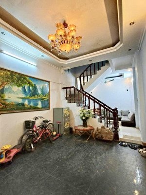 hiếm! phố đại la vài bước ra phố, ngõ thông 2 thoáng, dân xây chắc chắn, gần bách kinh xây 41m2