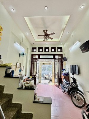 nhà đẹp ô tô- 51m2-trường chinh-khu bàu cát-3 tầng đúc-4pn-tân bình- chỉ nhỉnh 8 tỷ