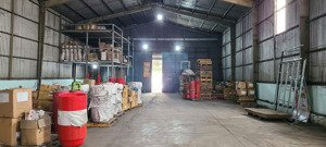 cho thuê kho xưởng 800 m2 giá 55 triệu/ đường nguyễn hữu trí, thị trấn tân túc, bình chánh, tphcm