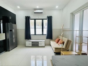 cho thuê phòng mới đẹp trong vạn phúc city full nội thất hiện đại, thang máy