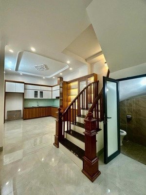 nhà đẹp bùi xương trạch 70m, 5 tầng, ô tô vào nhà, 3 bước ra phố, tặng full nội thất