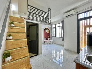 duplex ban công siêu rộng gần cầu sài gòn