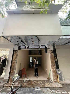 cho thuê mặt bằng kinh doanh , mặt phố đinh lễ-hoàn kiếm, diện tích 25m2+gác xếp30m2,mặt tiền 4m